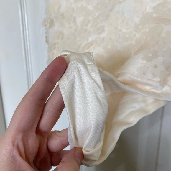 Zara Cream Lace Bodysuit - Picture 10 of 12